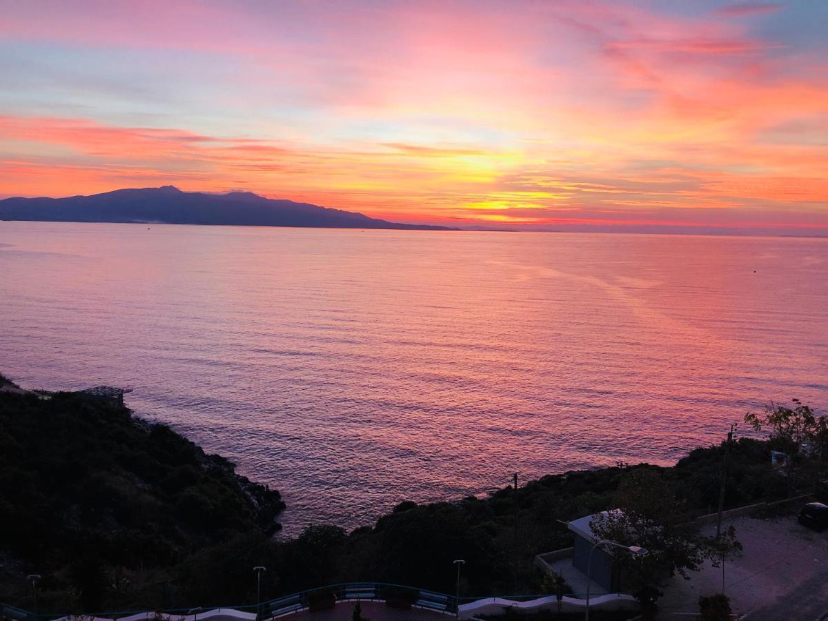 Sunny Apts Sarandë Buitenkant foto