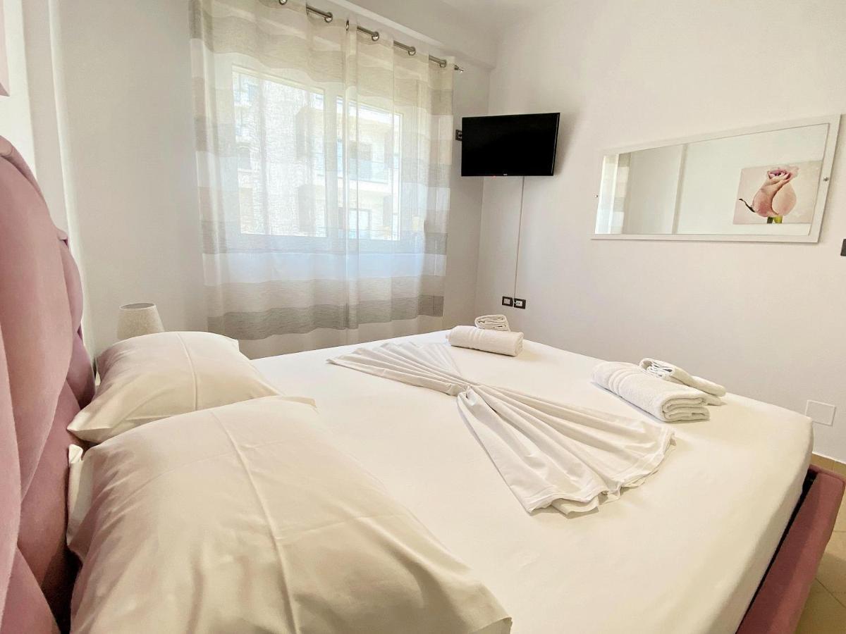 Sunny Apts Sarandë Buitenkant foto