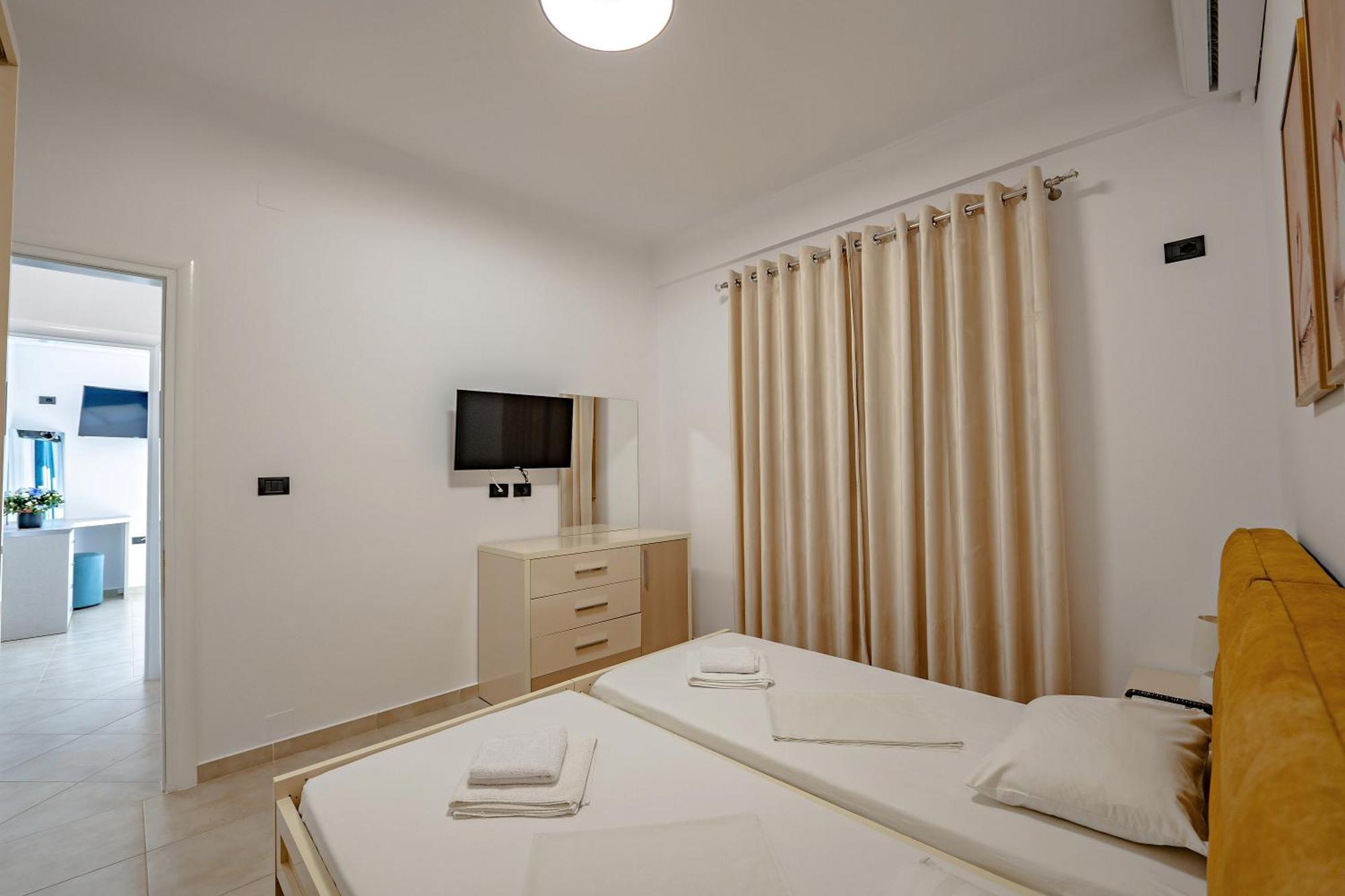 Sunny Apts Sarandë Buitenkant foto